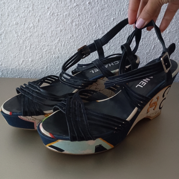 Chanel Wedges Navy blue with designs - Picture 5 of 9